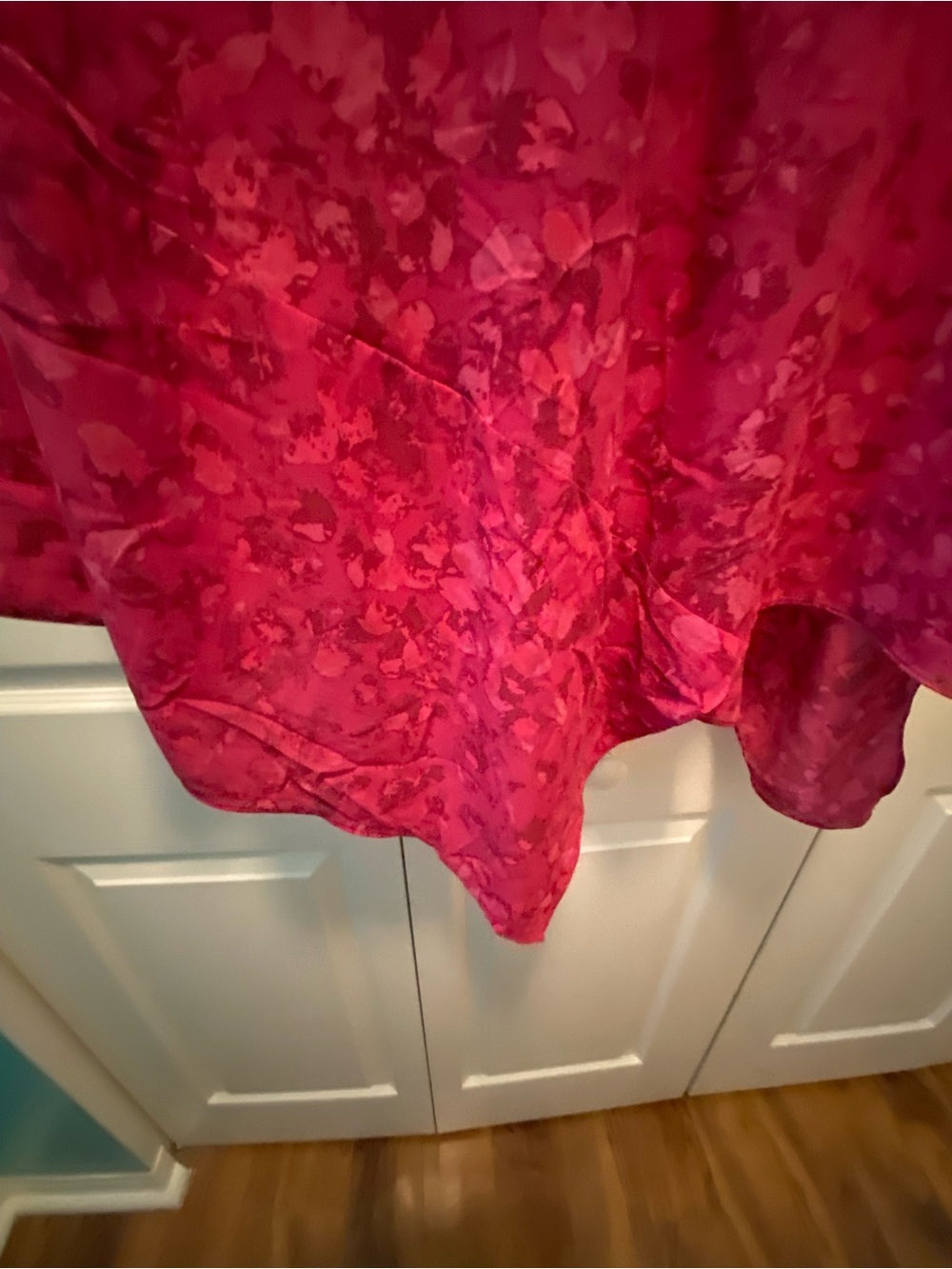 Halston Women’s Pink Abstract Floral Button Down Blouse Asymmetrical Hem XL - Picture 12 of 15